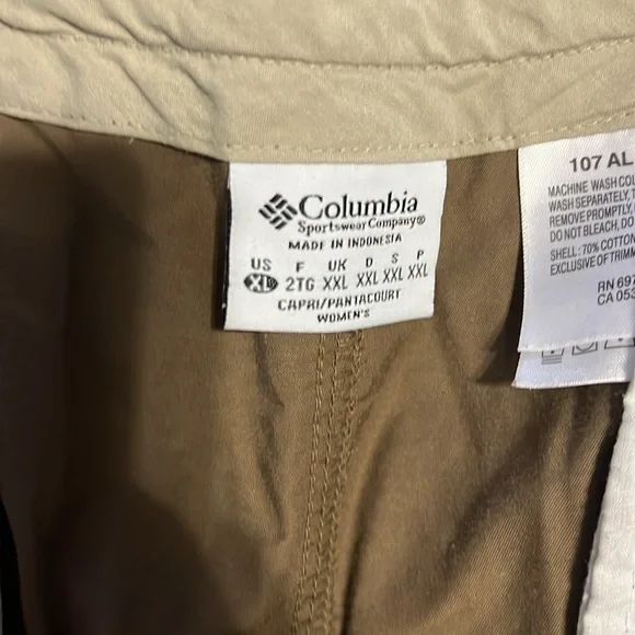 Columbia light weight Bermuda shorts - Picture 2 of 9